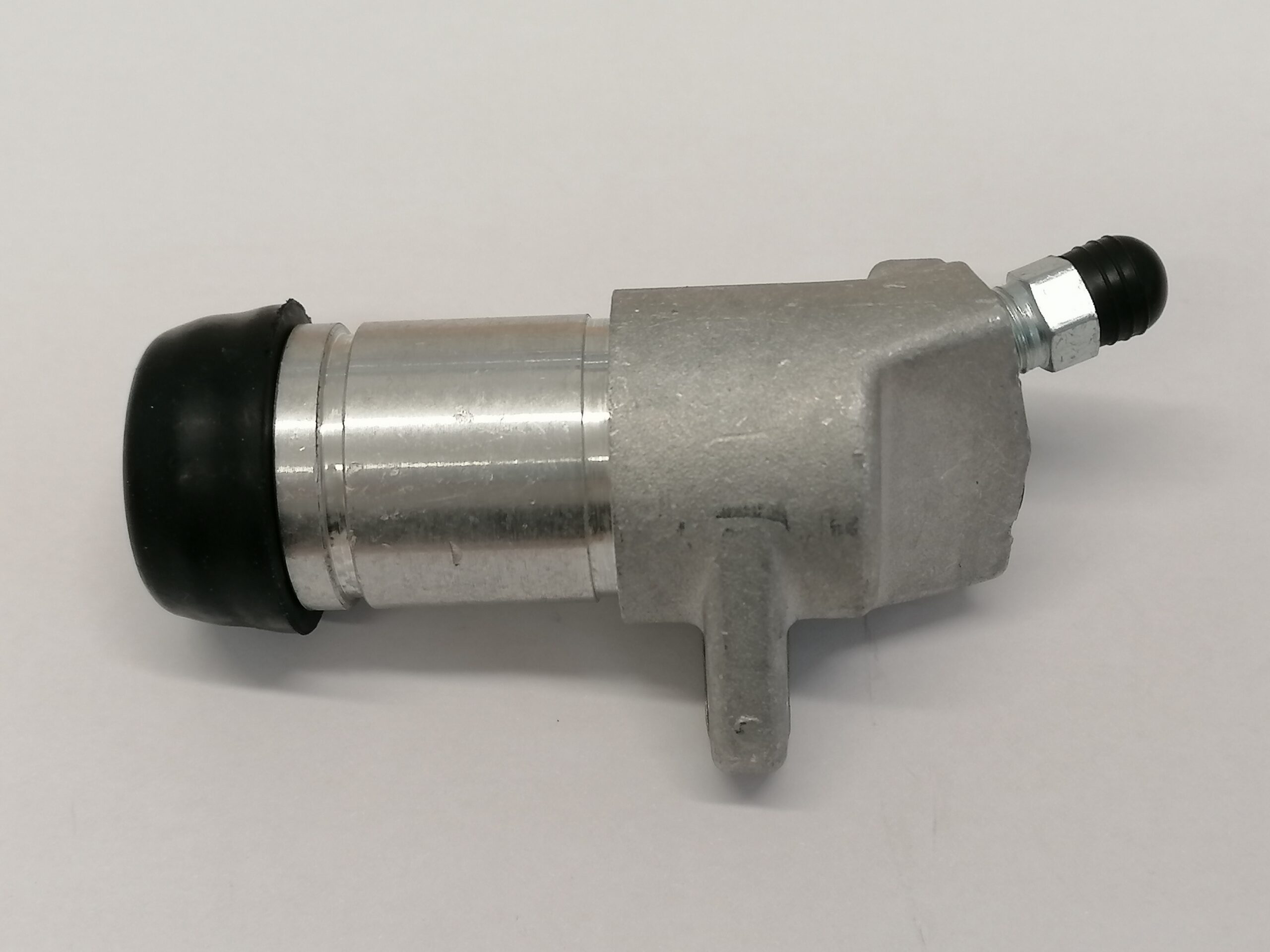 Clutch Slave Cylinder & Circlip Clutch Slave Cylinder & Circlip